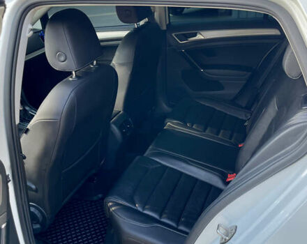 Белый Фольксваген e-Golf, объемом двигателя 0 л и пробегом 94 тыс. км за 10499 $, фото 8 на Automoto.ua