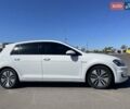 Белый Фольксваген e-Golf, объемом двигателя 0 л и пробегом 119 тыс. км за 8600 $, фото 11 на Automoto.ua