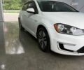Белый Фольксваген e-Golf, объемом двигателя 0 л и пробегом 157 тыс. км за 7999 $, фото 1 на Automoto.ua