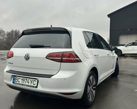 Білий Фольксваген e-Golf, об'ємом двигуна 0 л та пробігом 66 тис. км за 7500 $, фото 4 на Automoto.ua