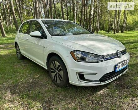 Белый Фольксваген e-Golf, объемом двигателя 0 л и пробегом 69 тыс. км за 12000 $, фото 3 на Automoto.ua