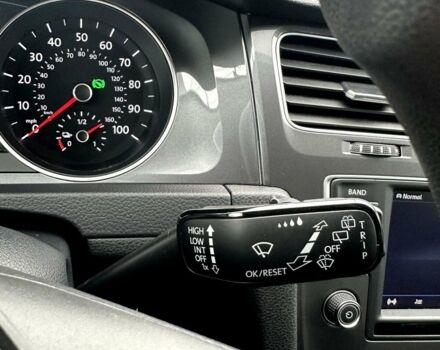 Білий Фольксваген e-Golf, об'ємом двигуна 0 л та пробігом 90 тис. км за 10300 $, фото 26 на Automoto.ua