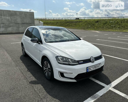 Белый Фольксваген e-Golf, объемом двигателя 0 л и пробегом 40 тыс. км за 15000 $, фото 3 на Automoto.ua