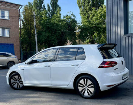 Белый Фольксваген e-Golf, объемом двигателя 0 л и пробегом 94 тыс. км за 10499 $, фото 1 на Automoto.ua