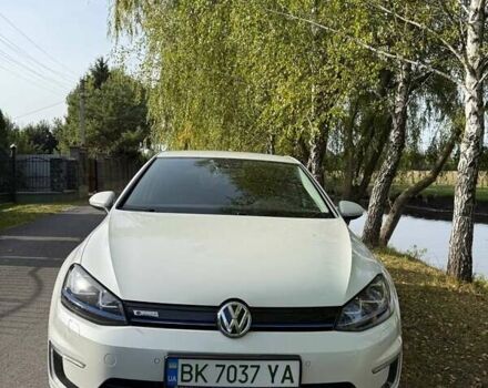 Белый Фольксваген e-Golf, объемом двигателя 0 л и пробегом 140 тыс. км за 9450 $, фото 2 на Automoto.ua