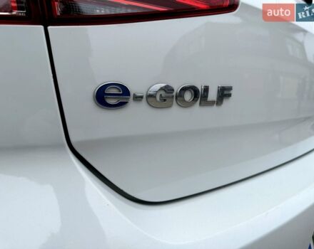Білий Фольксваген e-Golf, об'ємом двигуна 0 л та пробігом 90 тис. км за 10300 $, фото 12 на Automoto.ua