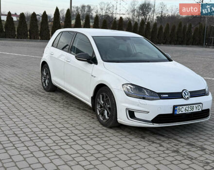 Білий Фольксваген e-Golf, об'ємом двигуна 0 л та пробігом 96 тис. км за 8900 $, фото 10 на Automoto.ua
