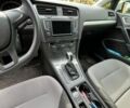 Белый Фольксваген e-Golf, объемом двигателя 0 л и пробегом 97 тыс. км за 9900 $, фото 6 на Automoto.ua