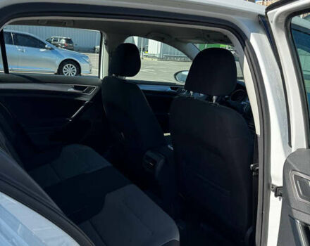 Белый Фольксваген e-Golf, объемом двигателя 0 л и пробегом 88 тыс. км за 8500 $, фото 16 на Automoto.ua