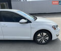 Белый Фольксваген e-Golf, объемом двигателя 0 л и пробегом 130 тыс. км за 10400 $, фото 10 на Automoto.ua