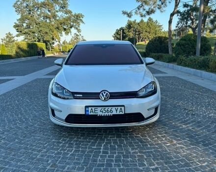 Белый Фольксваген e-Golf, объемом двигателя 0 л и пробегом 132 тыс. км за 10800 $, фото 2 на Automoto.ua