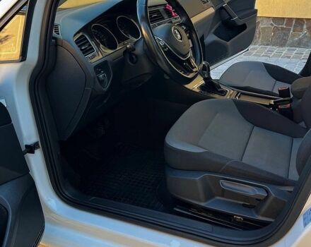 Белый Фольксваген e-Golf, объемом двигателя 0 л и пробегом 95 тыс. км за 8300 $, фото 21 на Automoto.ua