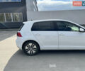 Белый Фольксваген e-Golf, объемом двигателя 0 л и пробегом 130 тыс. км за 10400 $, фото 9 на Automoto.ua