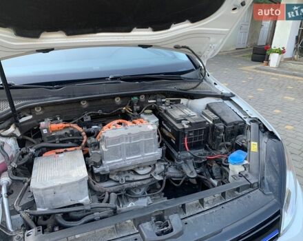 Белый Фольксваген e-Golf, объемом двигателя 0 л и пробегом 91 тыс. км за 8000 $, фото 17 на Automoto.ua