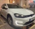 Белый Фольксваген e-Golf, объемом двигателя 0 л и пробегом 115 тыс. км за 8999 $, фото 2 на Automoto.ua