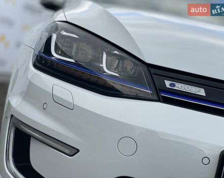 Белый Фольксваген e-Golf, объемом двигателя 0 л и пробегом 132 тыс. км за 9500 $, фото 62 на Automoto.ua