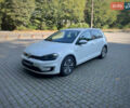Белый Фольксваген e-Golf, объемом двигателя 0 л и пробегом 92 тыс. км за 12000 $, фото 1 на Automoto.ua