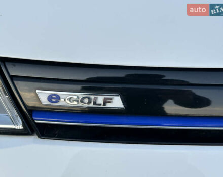 Белый Фольксваген e-Golf, объемом двигателя 0 л и пробегом 92 тыс. км за 7999 $, фото 22 на Automoto.ua