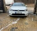 Белый Фольксваген e-Golf, объемом двигателя 0 л и пробегом 92 тыс. км за 7500 $, фото 3 на Automoto.ua