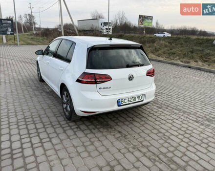 Білий Фольксваген e-Golf, об'ємом двигуна 0 л та пробігом 96 тис. км за 8900 $, фото 3 на Automoto.ua