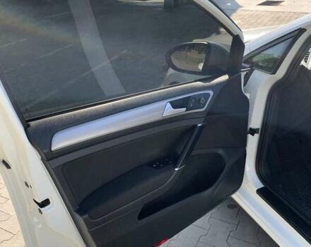 Белый Фольксваген e-Golf, объемом двигателя 0 л и пробегом 82 тыс. км за 10300 $, фото 10 на Automoto.ua