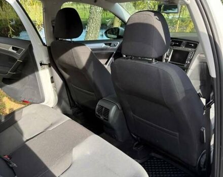 Белый Фольксваген e-Golf, объемом двигателя 0 л и пробегом 140 тыс. км за 9450 $, фото 12 на Automoto.ua