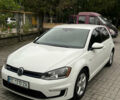 Белый Фольксваген e-Golf, объемом двигателя 0 л и пробегом 166 тыс. км за 7600 $, фото 1 на Automoto.ua