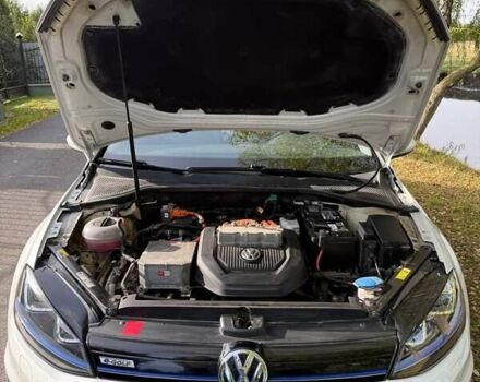 Белый Фольксваген e-Golf, объемом двигателя 0 л и пробегом 140 тыс. км за 9450 $, фото 20 на Automoto.ua