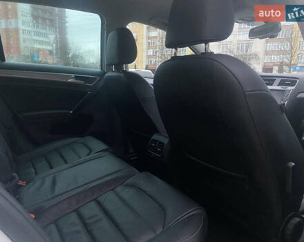 Белый Фольксваген e-Golf, объемом двигателя 0 л и пробегом 153 тыс. км за 8199 $, фото 9 на Automoto.ua