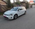 Белый Фольксваген e-Golf, объемом двигателя 0 л и пробегом 142 тыс. км за 12500 $, фото 1 на Automoto.ua