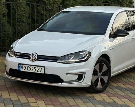 Білий Фольксваген e-Golf, об'ємом двигуна 0 л та пробігом 89 тис. км за 16999 $, фото 10 на Automoto.ua