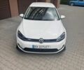 Белый Фольксваген e-Golf, объемом двигателя 0 л и пробегом 139 тыс. км за 12450 $, фото 19 на Automoto.ua