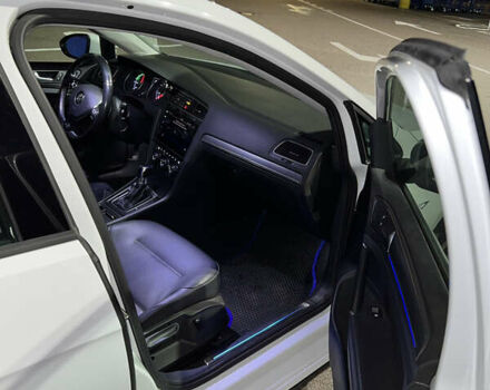 Білий Фольксваген e-Golf, об'ємом двигуна 0 л та пробігом 248 тис. км за 9500 $, фото 11 на Automoto.ua