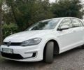 Белый Фольксваген e-Golf, объемом двигателя 0 л и пробегом 197 тыс. км за 12900 $, фото 1 на Automoto.ua