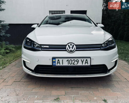 Белый Фольксваген e-Golf, объемом двигателя 0 л и пробегом 112 тыс. км за 13500 $, фото 1 на Automoto.ua