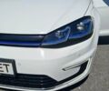 Белый Фольксваген e-Golf, объемом двигателя 0 л и пробегом 136 тыс. км за 19500 $, фото 5 на Automoto.ua