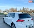 Белый Фольксваген e-Golf, объемом двигателя 0 л и пробегом 121 тыс. км за 11900 $, фото 5 на Automoto.ua