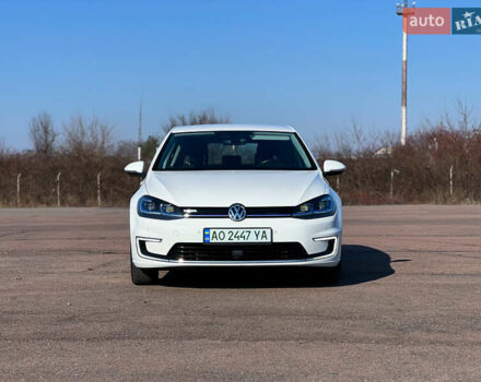 Белый Фольксваген e-Golf, объемом двигателя 0 л и пробегом 136 тыс. км за 11499 $, фото 3 на Automoto.ua