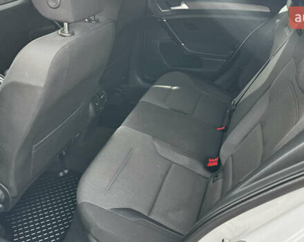 Белый Фольксваген e-Golf, объемом двигателя 0 л и пробегом 78 тыс. км за 14000 $, фото 15 на Automoto.ua