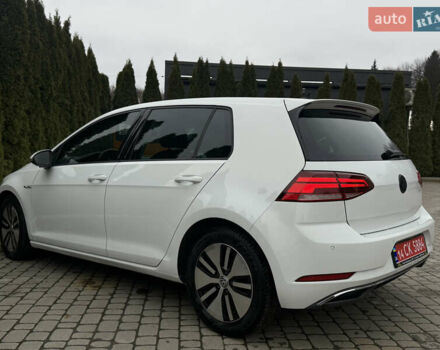 Белый Фольксваген e-Golf, объемом двигателя 0 л и пробегом 97 тыс. км за 11555 $, фото 18 на Automoto.ua