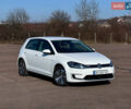 Белый Фольксваген e-Golf, объемом двигателя 0 л и пробегом 136 тыс. км за 11499 $, фото 1 на Automoto.ua