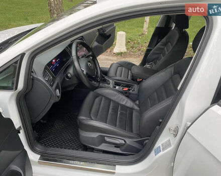 Білий Фольксваген e-Golf, об'ємом двигуна 0 л та пробігом 127 тис. км за 17000 $, фото 6 на Automoto.ua