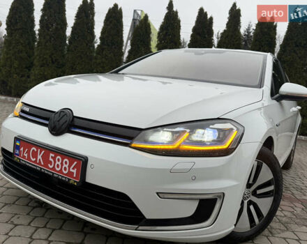 Белый Фольксваген e-Golf, объемом двигателя 0 л и пробегом 97 тыс. км за 11555 $, фото 2 на Automoto.ua