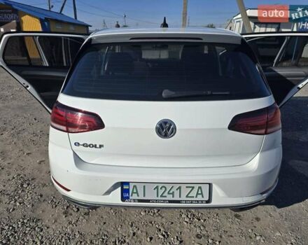 Белый Фольксваген e-Golf, объемом двигателя 0 л и пробегом 130 тыс. км за 11400 $, фото 18 на Automoto.ua