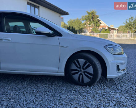 Білий Фольксваген e-Golf, об'ємом двигуна 0 л та пробігом 197 тис. км за 11999 $, фото 5 на Automoto.ua