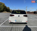 Белый Фольксваген e-Golf, объемом двигателя 0 л и пробегом 89 тыс. км за 14700 $, фото 17 на Automoto.ua