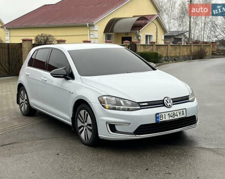 Белый Фольксваген e-Golf, объемом двигателя 0 л и пробегом 142 тыс. км за 12500 $, фото 1 на Automoto.ua
