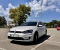 Белый Фольксваген e-Golf, объемом двигателя 0 л и пробегом 107 тыс. км за 12500 $, фото 1 на Automoto.ua