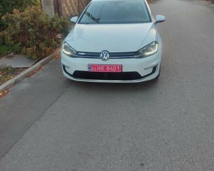Белый Фольксваген e-Golf, объемом двигателя 0 л и пробегом 142 тыс. км за 12500 $, фото 3 на Automoto.ua