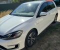 Белый Фольксваген e-Golf, объемом двигателя 0 л и пробегом 98 тыс. км за 16200 $, фото 1 на Automoto.ua